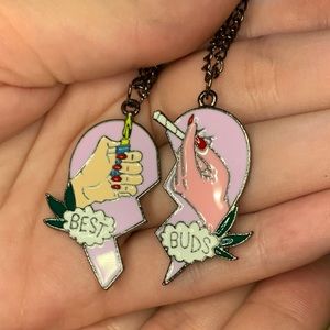 Best buds Y2K 2000s/90s necklace